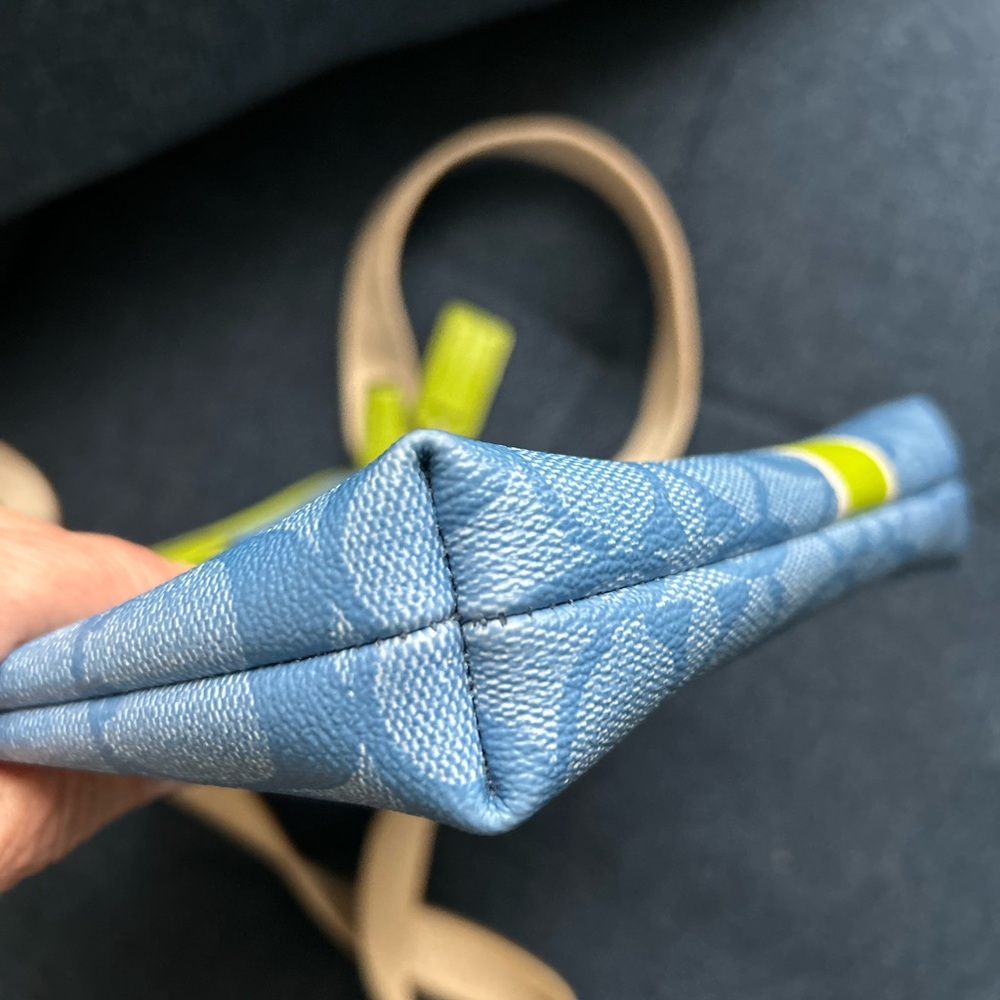Stylish Blue and Green Crossbody Bag - Picture 13 of 15